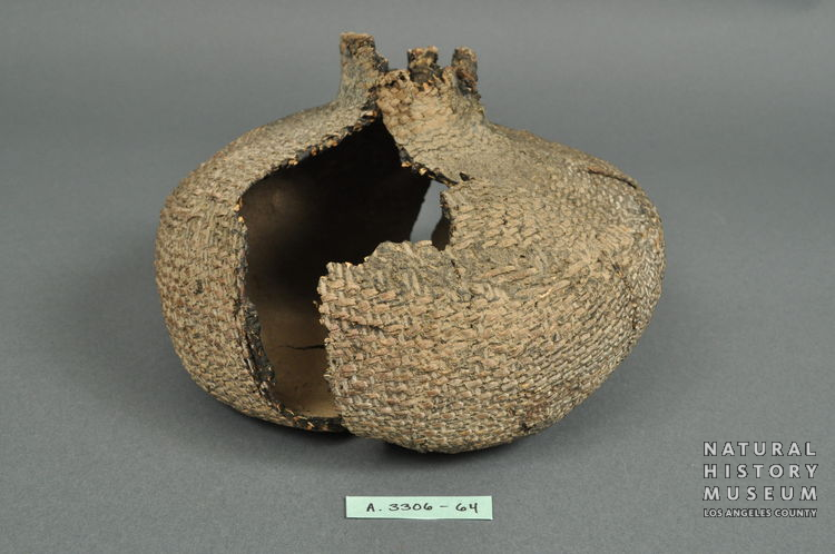 Tataviam Twined Water Bottle, Piru Creek | NHMLA #A.3306.36-64